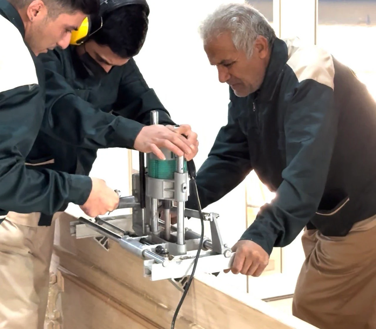 معرفی 4 نمونه کابینت کلاسیک وسلطنتی + قیمت